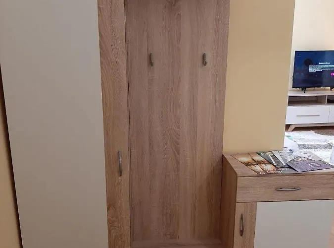 Old Leonardo Apartment